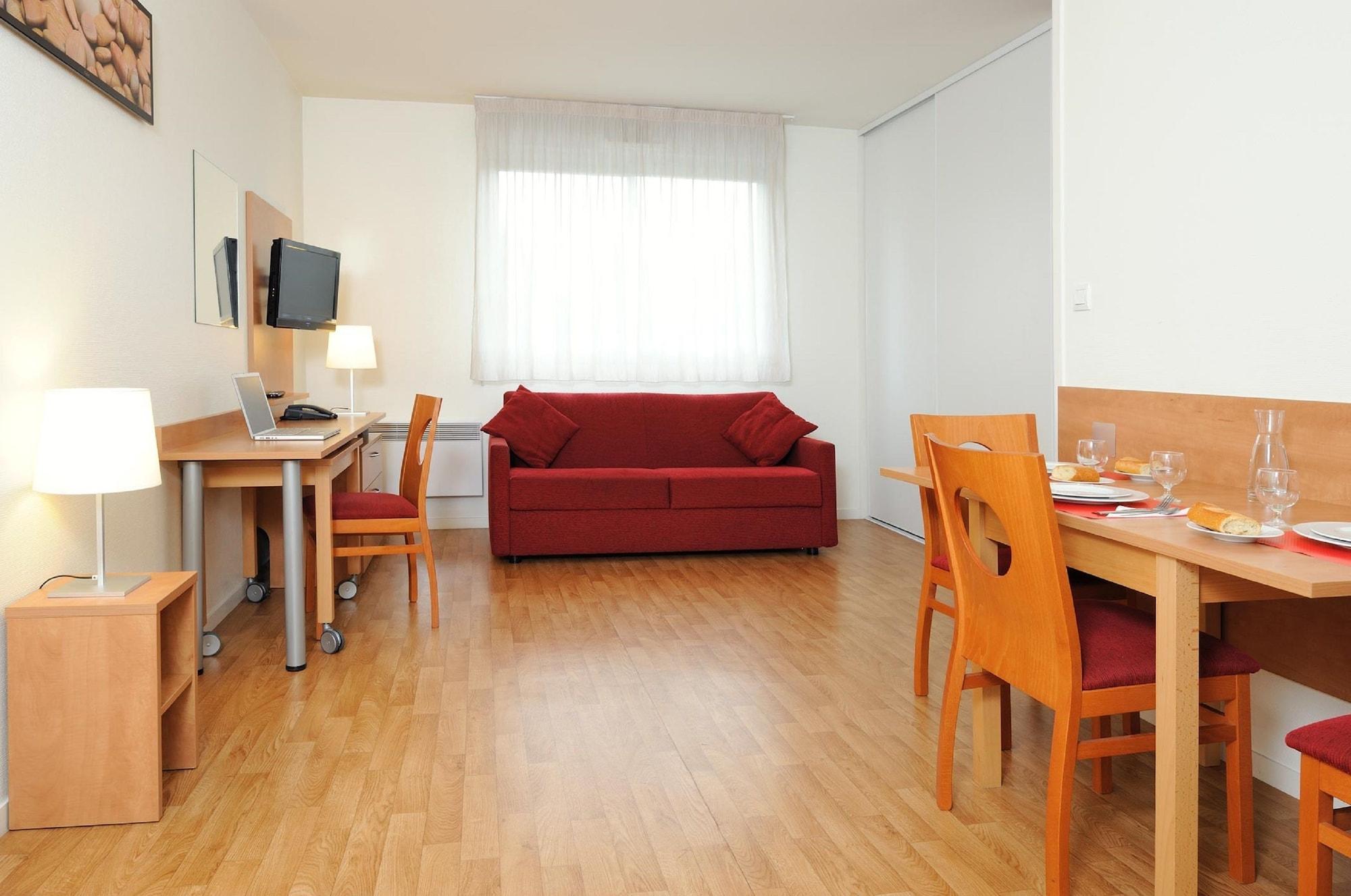 Sejours & Affaires Rennes Villa Camilla Екстериор снимка