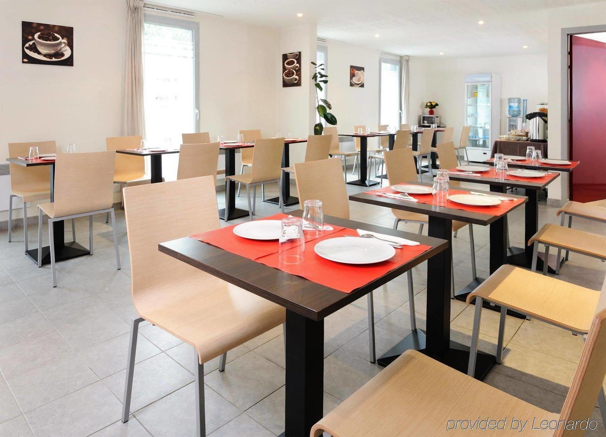 Sejours & Affaires Rennes Villa Camilla Ресторант снимка